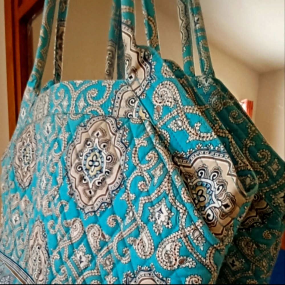 LARGE VERA BRADLEY TURQUOISE BLUE PAISLEY QUILTED TOTE BAG